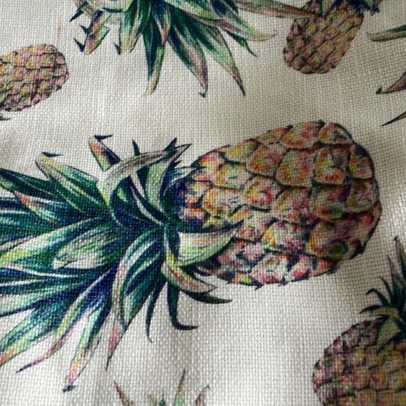 VGUC Linen Pillow covers - Picture 3 of 4